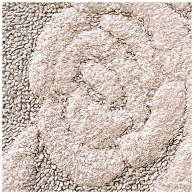 Pink cotton bath rug with embossed Rose design